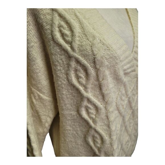 Olive Sky sweater - Picture 9 of 10